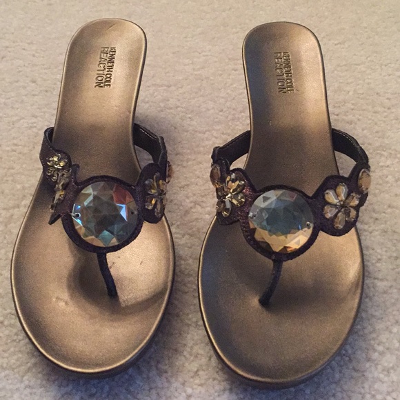 Kenneth Cole Thong Wedge Heel - Picture 1 of 3